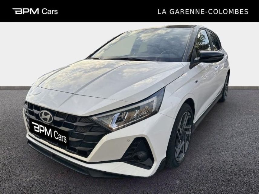 92250 : Hyundai La Garenne-Colombes - BPM Cars - HYUNDAI i20 - i20 - Atlas White/Toit+rétros Black - Traction - Essence