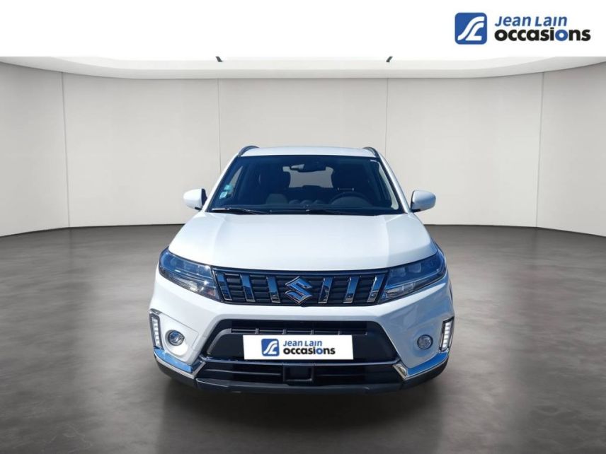 73290 : Hyundai Chambéry - Jean Lain Mobilités - SUZUKI VITARA Privilège - VITARA IV - BLANC - Boîte automatique - Essence / Courant électrique