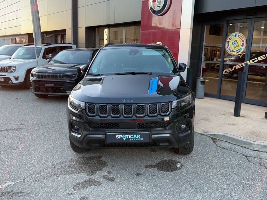 04100 : Hyundai Manosque - Pedinielli - JEEP COMPASS MY20 Trailhawk - COMPASS II - NOIR - Boîte automatique - Essence / Courant électrique