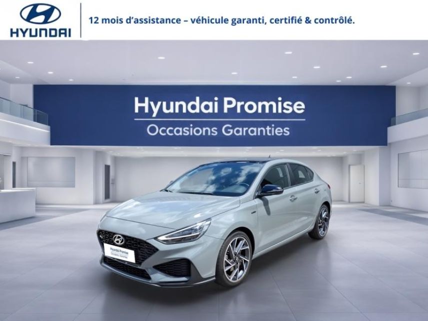 56000 : Hyundai Vannes - Park Lann Automobiles - HYUNDAI i30 Fastback - i30 Fastback - Dark Knight Métal - Traction - Essence/Micro-Hybride