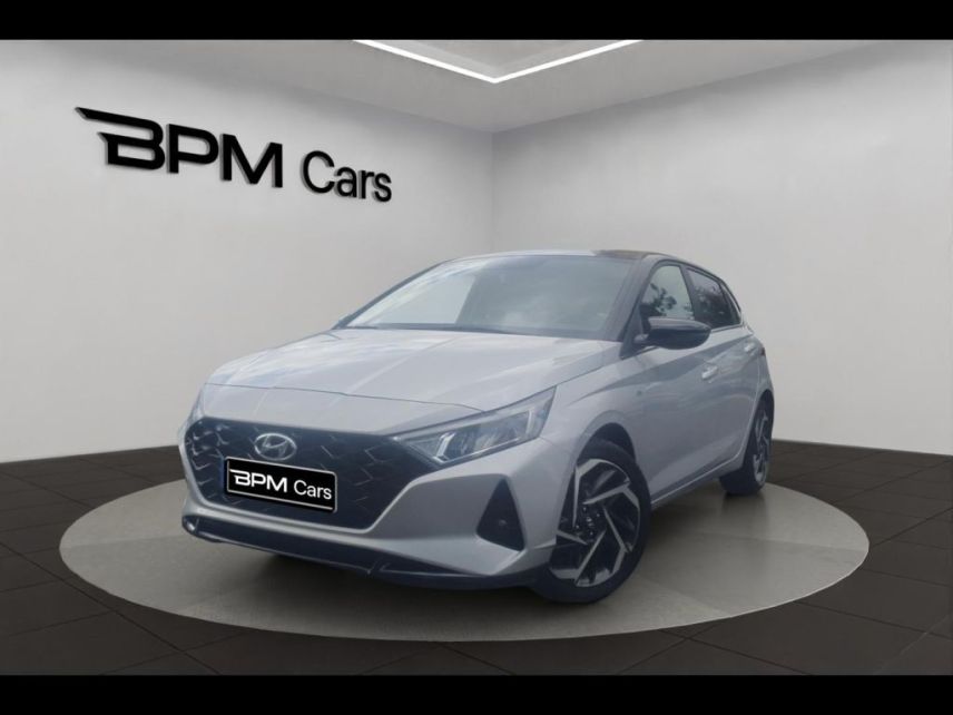 92250 : Hyundai La Garenne-Colombes - BPM Cars - HYUNDAI i20 - i20 - Sleek Silver Métal/Toit/rétros Black - Traction - Essence/Micro-Hybride
