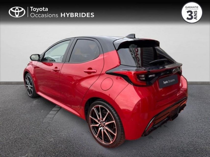 50000 : Hyundai Saint-Lô - GCA - TOYOTA Yaris - Yaris - Bi-ton Rouge Intense / Toit noir - Traction - Hybride : Essence/Electrique