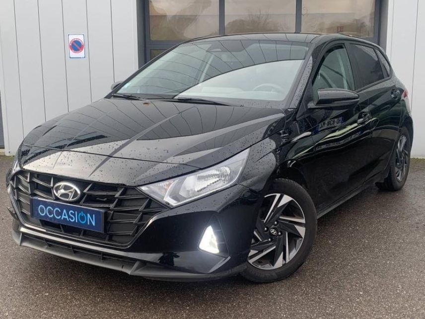 57685 : Hyundai Metz - Theobald Automobiles - HYUNDAI i20 - i20 - Sleek Silver Métal - Traction - Essence