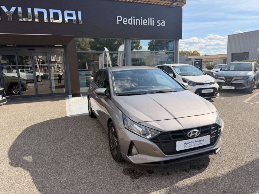 84120 : Hyundai PERTUIS - SA PEDINIELLI - HYUNDAI i20 Initia - i20 III - Gris - Boîte manuelle - Essence sans plomb