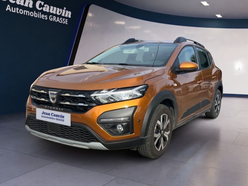 06130 : Hyundai Grasse - Garage Jean Cauvin - DACIA SANDERO Stepway Confort - SANDERO III - Orange - Boîte manuelle - Essence ou gaz