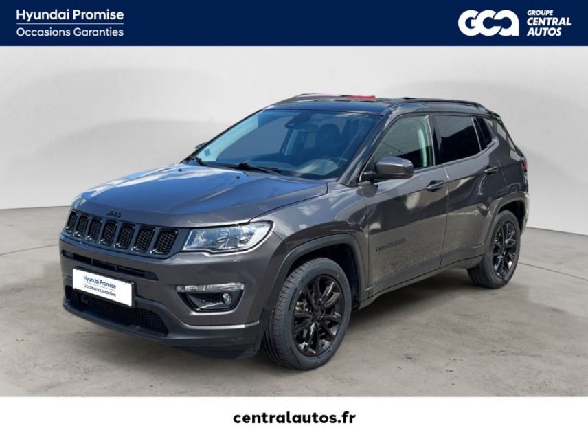 38300 : Hyundai Bourgoin-Jallieu - Groupe Central Autos - JEEP COMPASS MY20 Brooklyn Edition - COMPASS II - Gris - Boîte automatisée - Essence sans plomb