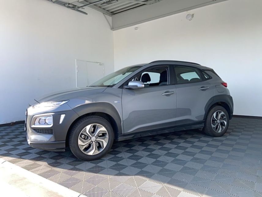 85000 : Hyundai La Roche-sur-Yon - Océane Auto - HYUNDAI KONA HYBRID Business - KONA - Gris - Automate sequentiel - Essence / Courant électrique