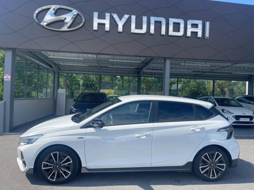 64100 : Hyundai Bayonne - Oceanic Auto - HYUNDAI i20 - i20 - Polar White - Traction - Essence/Micro-Hybride