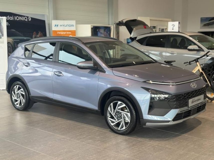 56600 : Hyundai Lorient - Auto Océane - HYUNDAI Bayon - Bayon - Meta Blue Métal - Traction - Essence