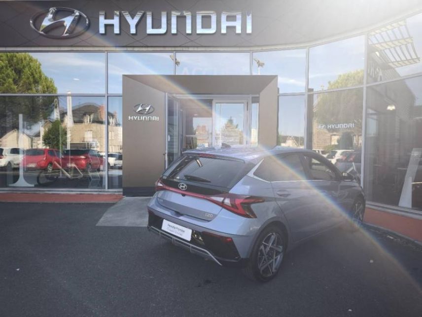 19100 : Hyundai Brive-la-Gaillarde - Garage Pouget - HYUNDAI i20 - i20 - Meta Blue Métal - Traction - Essence