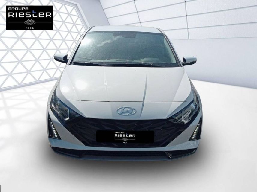 77600 : Hyundai Bussy-Saint-Georges - Protea by Riester - HYUNDAI i20 Intuitive - i20 III - BLANC - Automate sequentiel - Essence sans plomb