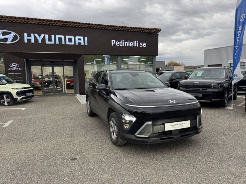 84120 : Hyundai PERTUIS - SA PEDINIELLI - HYUNDAI KONA Intuitive - KONA II - Abyss Black - Automate sequentiel - Essence / Courant électrique