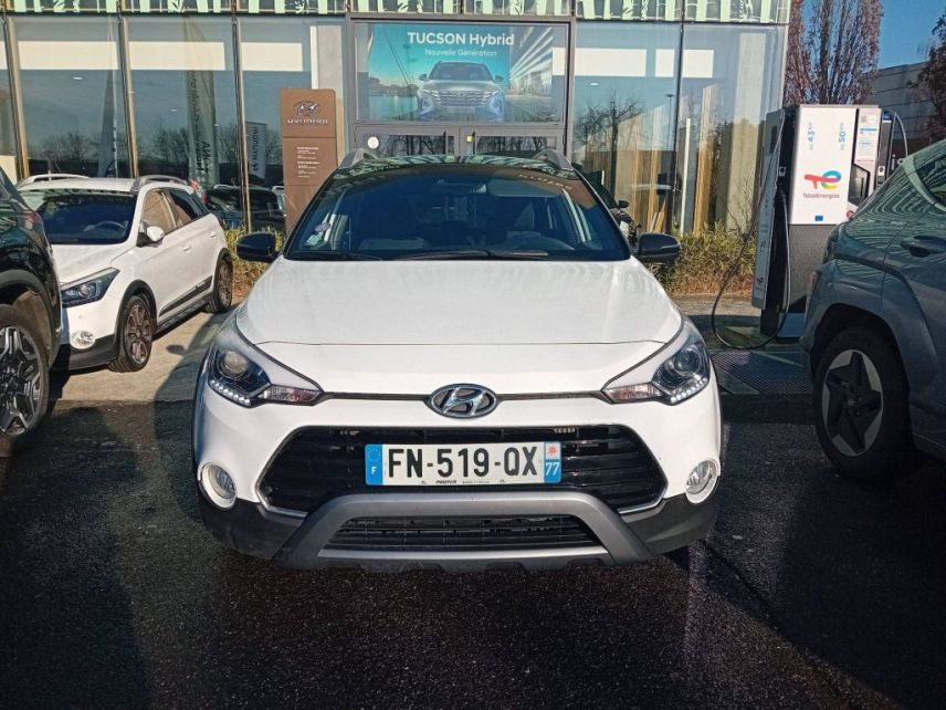 77600 : Hyundai Bussy-Saint-Georges - Protea by Riester - HYUNDAI i20 ACTIVE Black Ride - i20 II - BLANC - Boîte séquentielle - Essence sans plomb