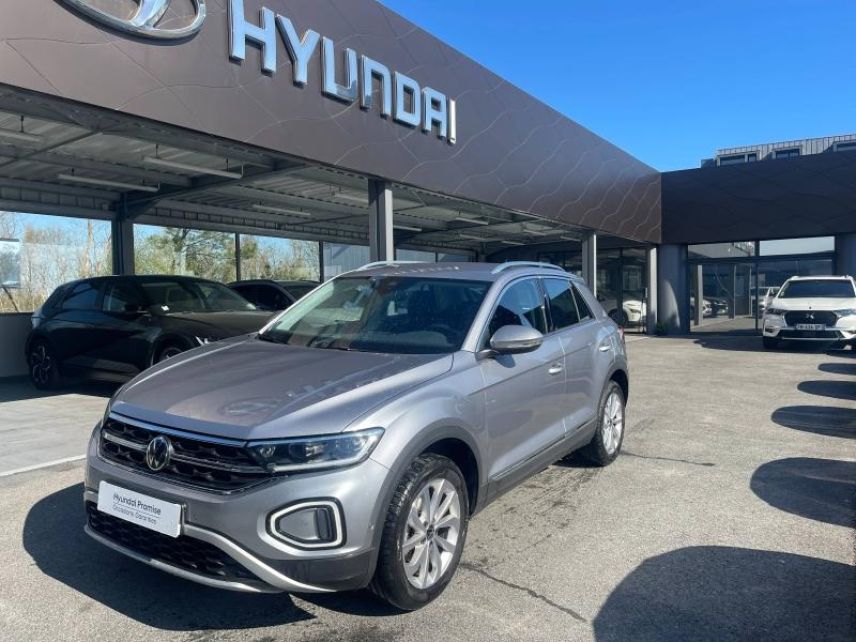 64100 : Hyundai Bayonne - Oceanic Auto - VOLKSWAGEN T-Roc - T-Roc - Gris - Traction - Essence