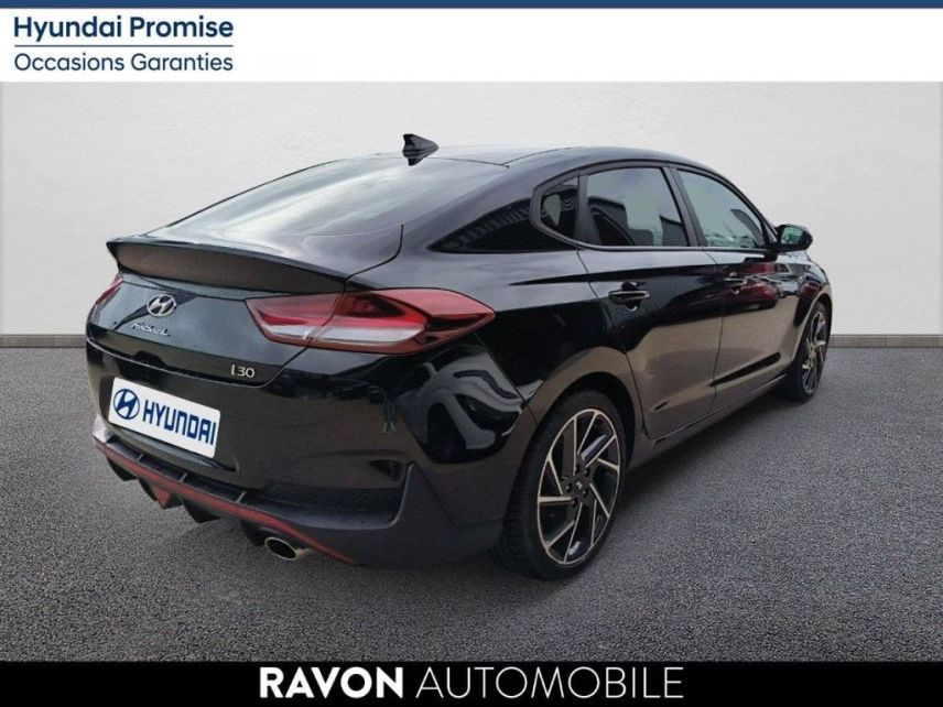 42100 : Hyundai Saint-Etienne - Ravon Automobile - HYUNDAI i30 FASTBACK N Line - i30 III - NOIR - Boîte séquentielle - Essence sans plomb