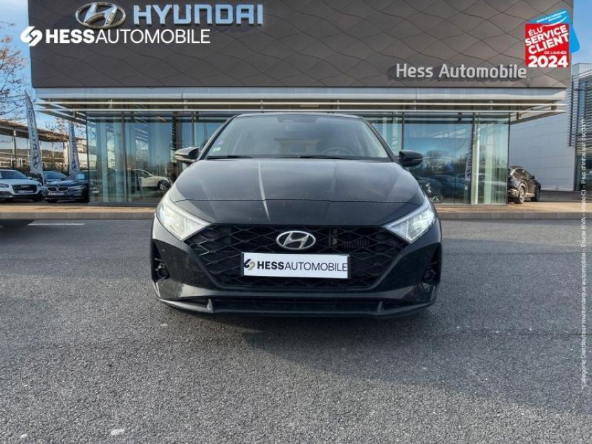 51100 : Hyundai Reims - HESS Automobile - HYUNDAI i20 - i20 - Sleek Silver Métal/Toit/rétros Black - Traction - Essence/Micro-Hybride