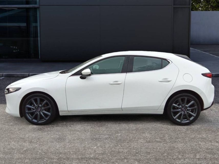 83130 : Hyundai Toulon - Autodif SAS - Groupe BALDASSARI - MAZDA MAZDA3 5 PORTES 2022 Style - MAZDA3 IV - Blanc - Boîte manuelle - Essence sans plomb