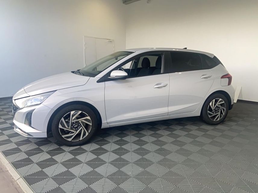 85000 : Hyundai La Roche-sur-Yon - Océane Auto - HYUNDAI i20 Intuitive - i20 III - Gris - Automate sequentiel - Essence sans plomb