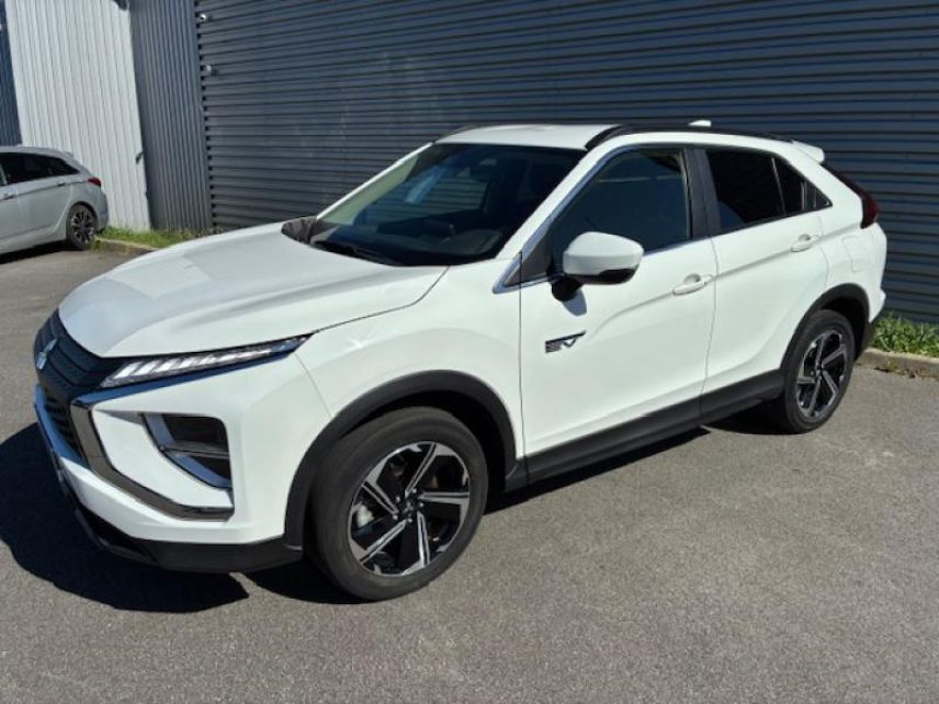 29200 : Hyundai Brest - Iroise Automobiles - MITSUBISHI Eclipse Cross - Eclipse Cross - Blanc - Transmission intégrale - Hybride rechargeable : Essence/Electrique