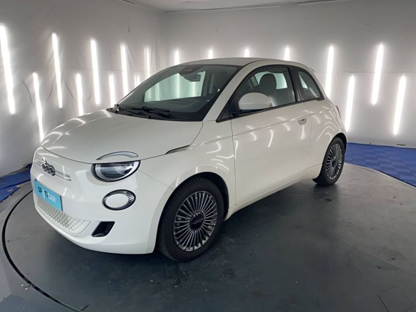 31200 : Hyundai TOULOUSE NORD - AUTO NORD - FIAT 500e 3+1 Icône - 500 III - Blanc - Automate à fonct. Continu - Courant électrique