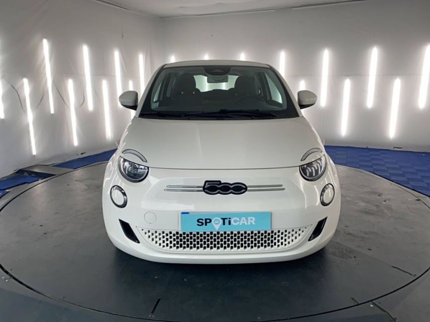 31200 : Hyundai TOULOUSE NORD - AUTO NORD - FIAT 500e 3+1 Icône - 500 III - Blanc - Automate à fonct. Continu - Courant électrique