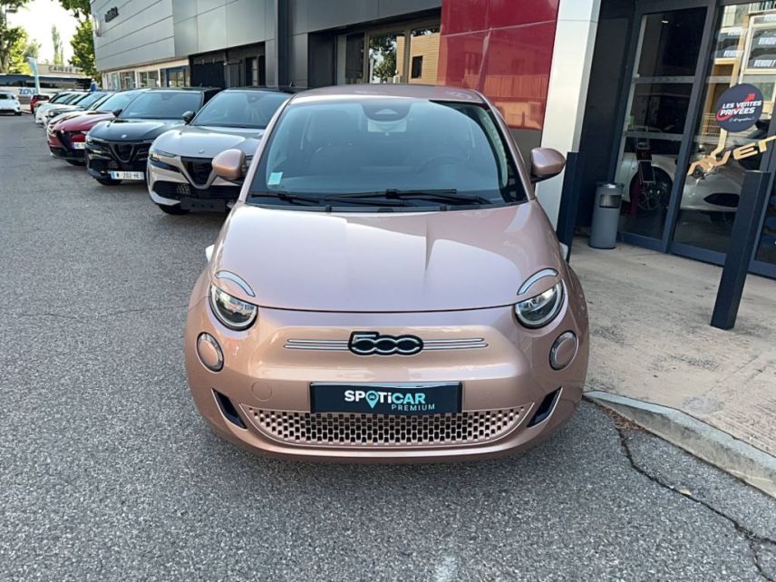 04100 : Hyundai Manosque - Pedinielli - FIAT 500e BERLINE MY22 SERIE 1 STEP 2 Icône - 500 III - ROSE GOLD - Automate à fonct. Continu - Courant électrique