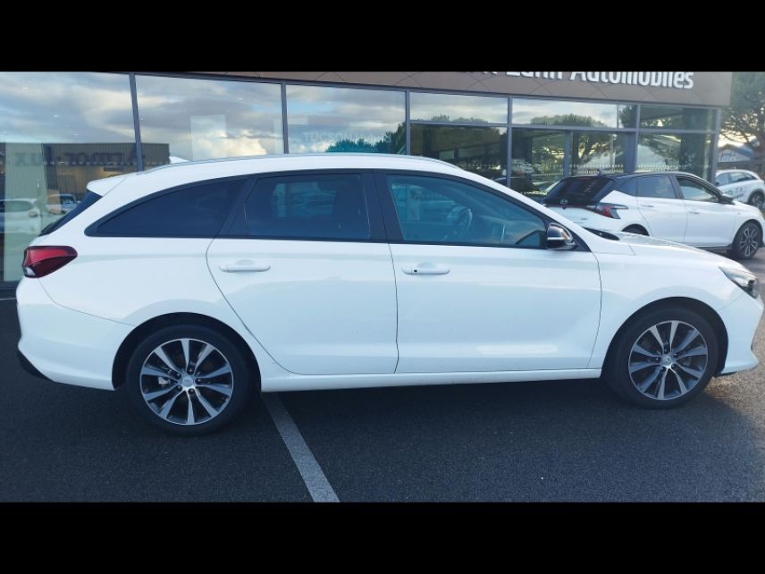 56000 : Hyundai Vannes - Park Lann Automobiles - HYUNDAI i30 SW - i30 SW - Polar White - Traction - Essence