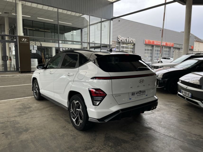 45000 : Hyundai Orléans Motors - HYUNDAI Kona - Kona - Atlas White/Toit/rétros Black - Traction - Hybride : Essence/Electrique