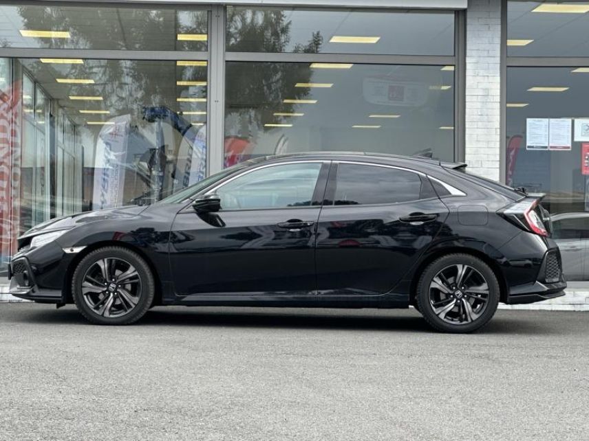 57200 : Hyundai Sarreguemines - Theobald Automobiles - HONDA Civic - Civic - Noir Cristal Nacré - Traction - Essence