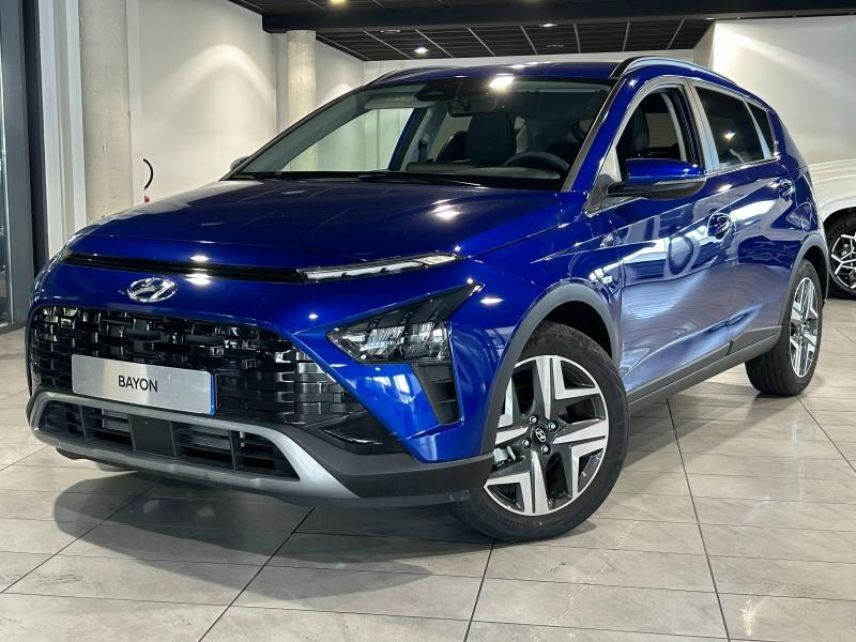 57200 : Hyundai Sarreguemines - Theobald Automobiles - HYUNDAI Bayon - Bayon - Intense Blue Métal - Traction - Essence/Micro-Hybride