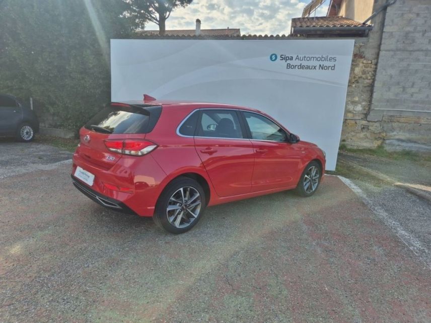 33110 : Hyundai Bordeaux Nord Le Bouscat - Sipa Automobiles - HYUNDAI i30 Creative - i30 III - Rouge - Boîte séquentielle - Essence sans plomb