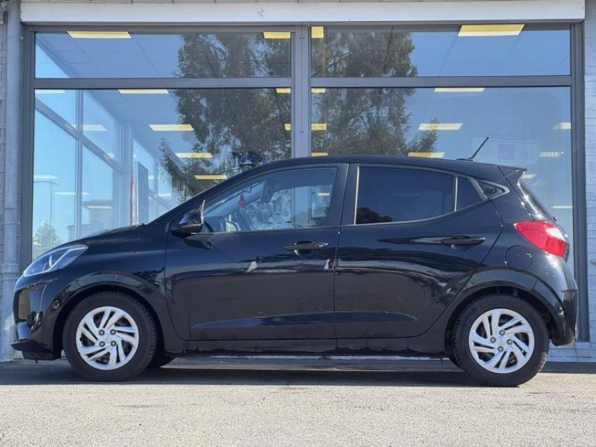 57200 : Hyundai Sarreguemines - Theobald Automobiles - HYUNDAI i10 - i10 - Phantom Black Métal - Traction - Essence