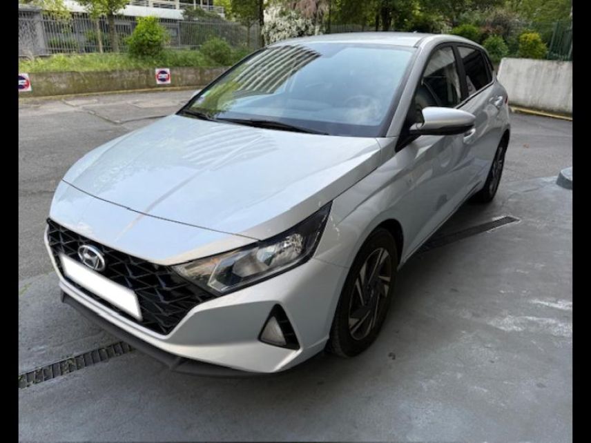 75013 : Hyundai Paris 13 - Bayard Automobiles - HYUNDAI i20 - i20 - Sleek Silver Métal - Traction - Essence/Micro-Hybride