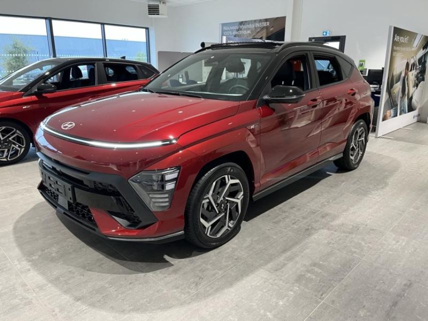 56000 : Hyundai Vannes - Park Lann Automobiles - HYUNDAI Kona - Kona - Ultimate Red métallisé/Toit/rétros Black - Traction - Hybride : Essence/Electrique