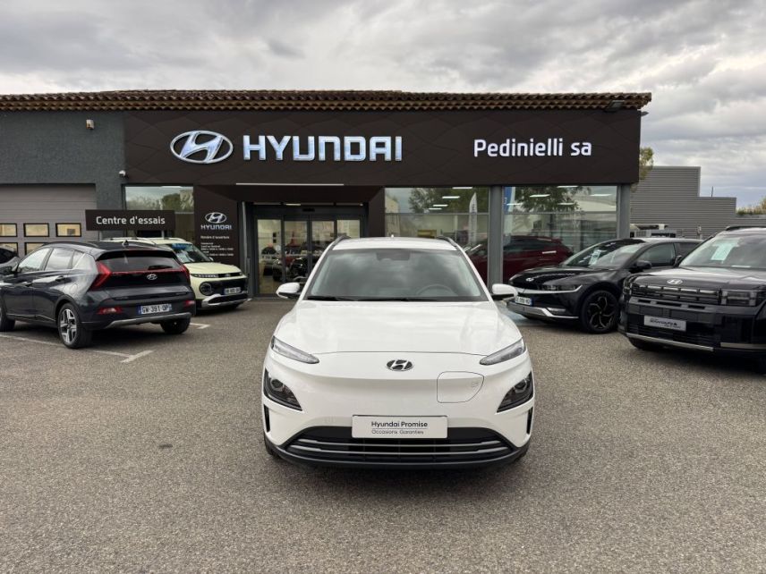 84120 : Hyundai PERTUIS - SA PEDINIELLI - HYUNDAI KONA ELECTRIC Intuitive - KONA ELECTRIQUE - Blanc - Automate à fonct. Continu - Courant électrique