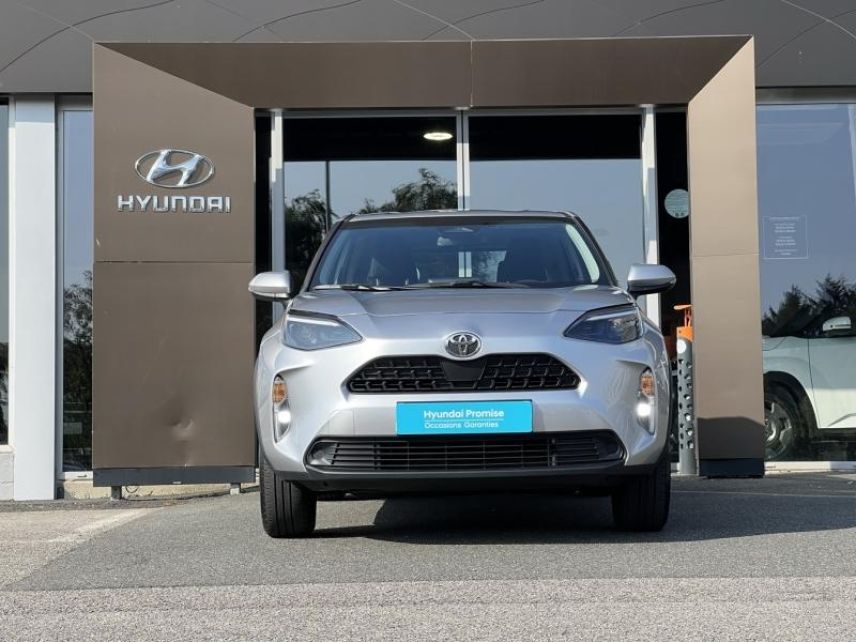 29000 : Hyundai Quimper - Iroise Automobiles - TOYOTA Yaris Cross - Yaris Cross - Gris Atlas Métallisé - Traction - Hybride : Essence/Electrique