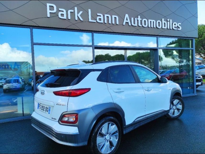 56000 : Hyundai Vannes - Park Lann Automobiles - HYUNDAI Kona - Kona - Chalk White Métal - Traction - Electrique