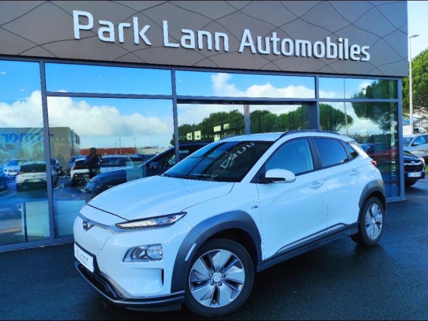 56000 : Hyundai Vannes - Park Lann Automobiles - HYUNDAI Kona - Kona - Chalk White Métal - Traction - Electrique