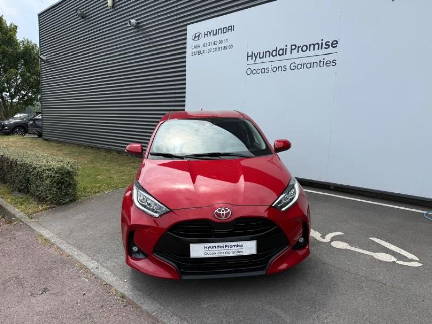 14100 : Hyundai Lisieux - Trajectoire Automobiles - TOYOTA Yaris - Yaris - Rouge Allure (N) - Traction - Essence