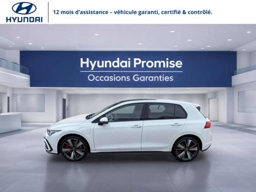 29200 : Hyundai Brest - Iroise Automobiles - VOLKSWAGEN Golf - Golf - Blanc Oryx nacrée - Traction - Hybride rechargeable : Essence/Electrique