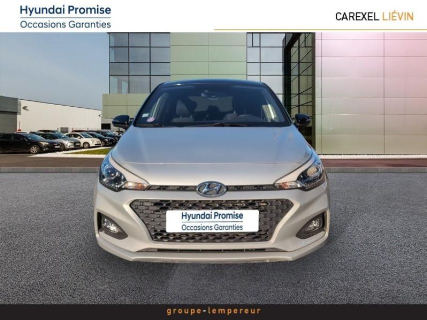 62800 : Hyundai Lens - Groupe Lempereur - HYUNDAI i20 - i20 - Sleek Silver Métal/Toit/rétros Black - Traction - Essence