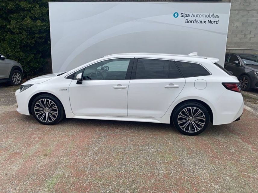 33110 : Hyundai Bordeaux Nord Le Bouscat - Sipa Automobiles - TOYOTA COROLLA HYBRIDE MY21 Collection - COROLLA HYBRIDE MY21 (07/2020-06/2022) - BLANC - Automate à fonct. Continu - Essence / Courant électrique