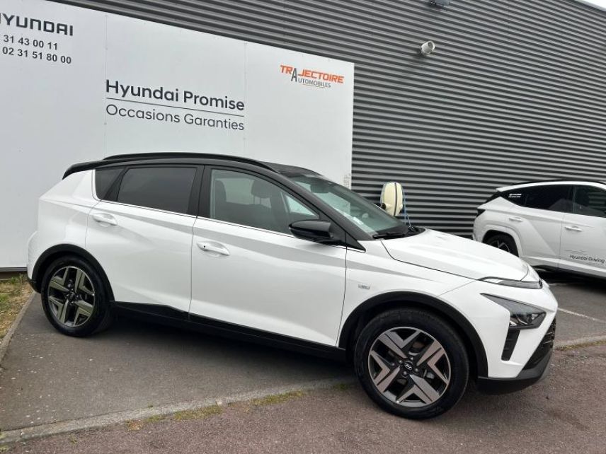 14100 : Hyundai Lisieux - Trajectoire Automobiles - HYUNDAI Bayon - Bayon - Atlas White/Toit/rétros Black - Traction - Essence/Micro-Hybride