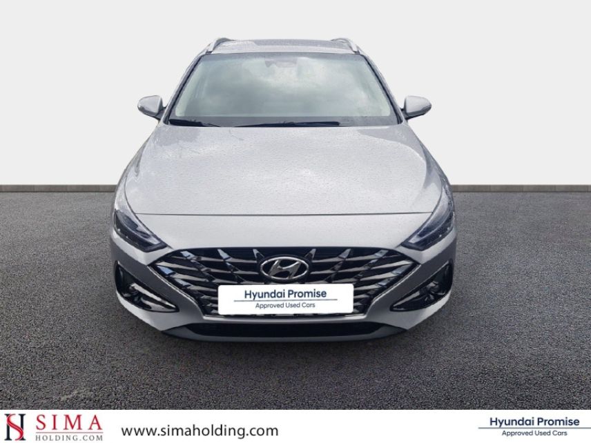 92250 : Hyundai Motor Company - HYUNDAI i30 SW - i30 SW - Shimmering Silver Métal - Traction - Essence/Micro-Hybride