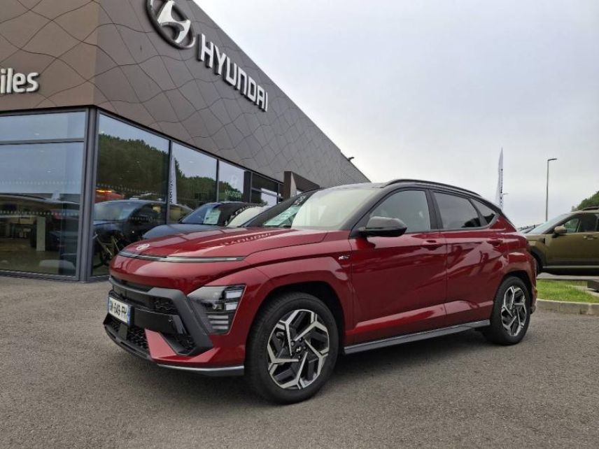 56000 : Hyundai Vannes - Park Lann Automobiles - HYUNDAI Kona - Kona - Ultimate Red métallisé/Toit/rétros Black - Traction - Hybride : Essence/Electrique