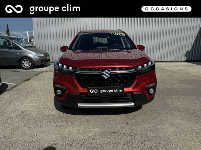 40990 : Hyundai Dax - i-AUTO - SUZUKI S-Cross - S-Cross - Pearl Energetic Red métallisé - Traction - Hybride : Essence/Electrique