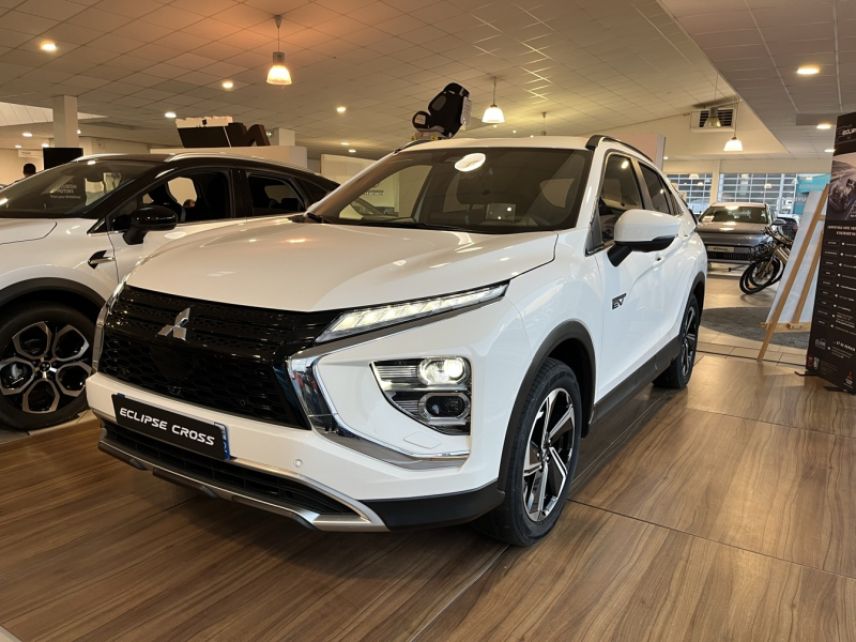 72100 : Hyundai Le Mans - Planet Auto - MITSUBISHI Eclipse Cross - Eclipse Cross - Blanc - Transmission intégrale - Hybride rechargeable : Essence/Electrique