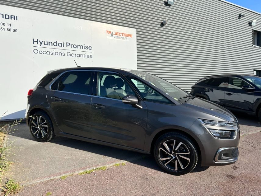 14100 : Hyundai Lisieux - Trajectoire Automobiles - CITROEN C4 SpaceTourer - C4 SpaceTourer - Gris Platinium (M) - Traction - Diesel