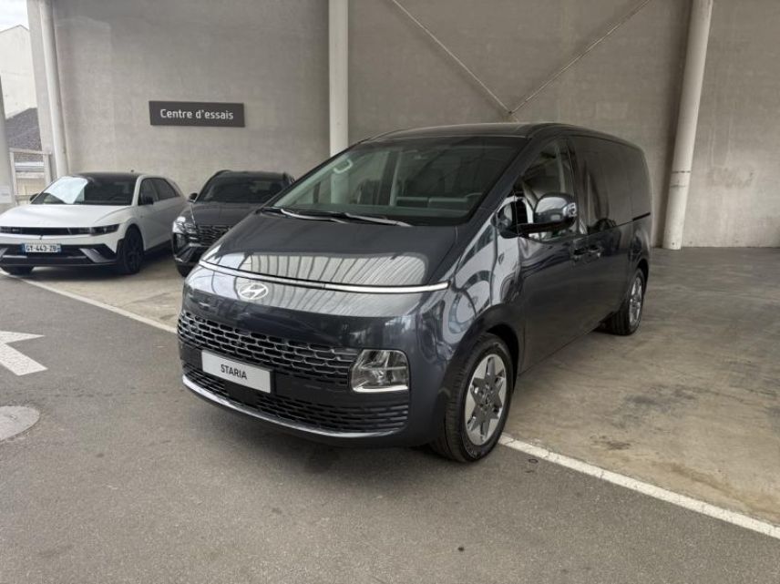 45000 : Hyundai Orléans Motors - HYUNDAI Staria - Staria - Graphite Gray Metal - Traction - Hybride : Essence/Electrique