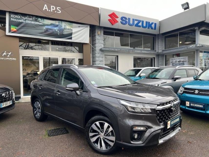 89100 : Hyundai Sens - APS - SUZUKI S-Cross - S-Cross - Prem Titan Dark Gray métallisé - Intégrale - Hybride : Essence/Electrique